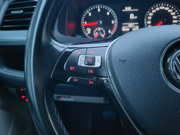 volkswagen-transporter-diesel-2018-big-23