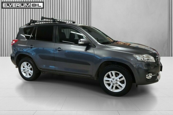 toyota-rav4-diesel-2011-big-14