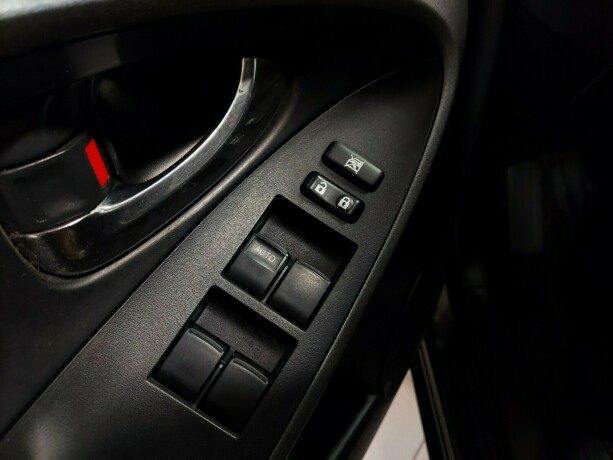 toyota-rav4-diesel-2011-big-26