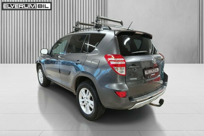 toyota-rav4-diesel-2011-big-5
