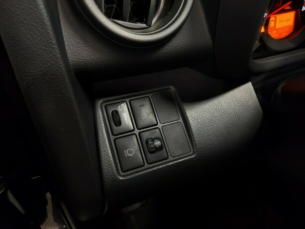 toyota-rav4-diesel-2011-big-27