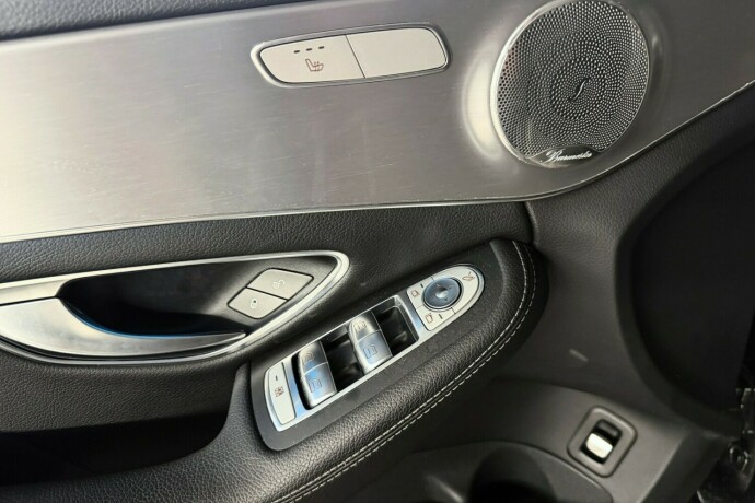 mercedes-benz-c-klasse-elektrisitetbensin-2017-big-27