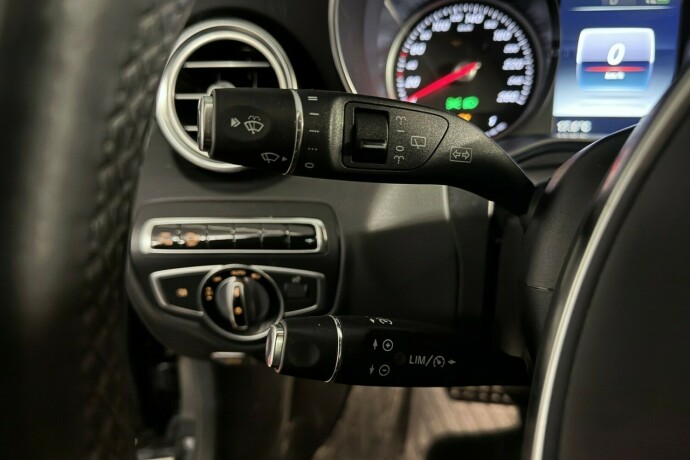 mercedes-benz-c-klasse-elektrisitetbensin-2017-big-24