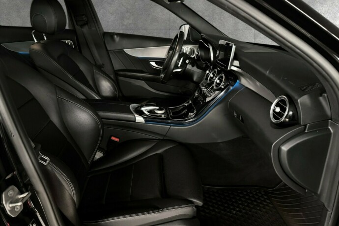 mercedes-benz-c-klasse-elektrisitetbensin-2017-big-15