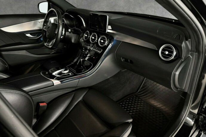 mercedes-benz-c-klasse-elektrisitetbensin-2017-big-14