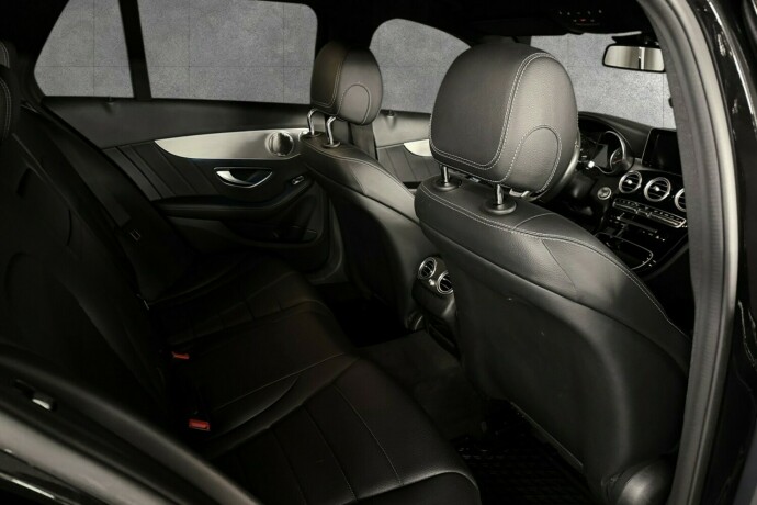 mercedes-benz-c-klasse-elektrisitetbensin-2017-big-18