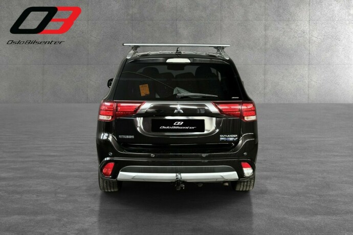 mitsubishi-outlander-elektrisitetbensin-2016-big-3