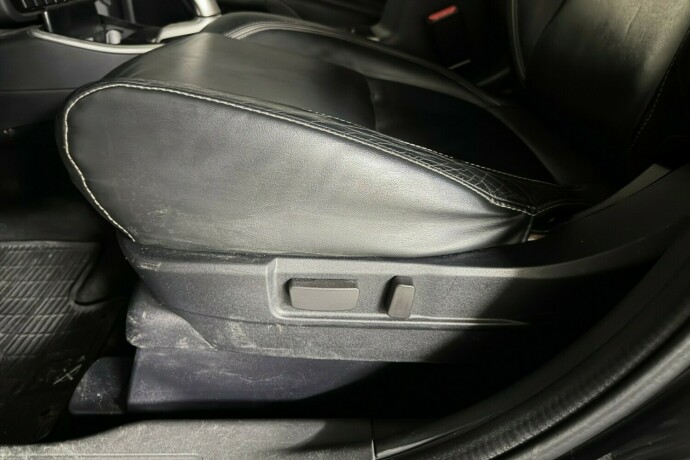 mitsubishi-outlander-elektrisitetbensin-2016-big-23