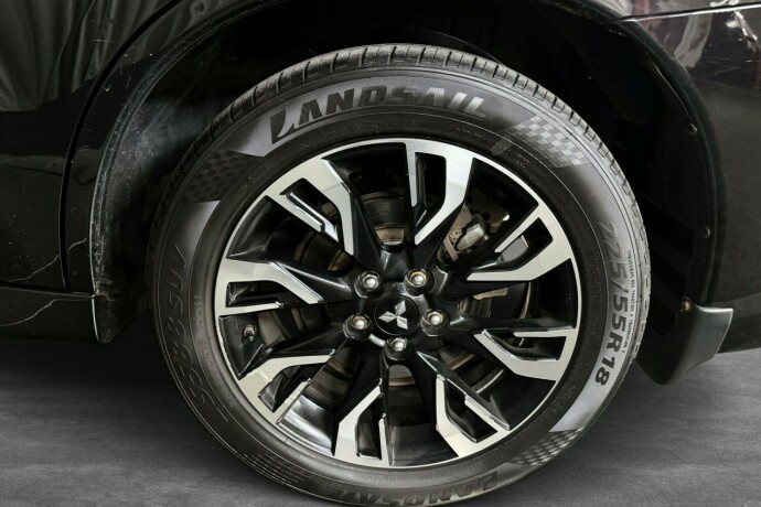 mitsubishi-outlander-elektrisitetbensin-2016-big-25