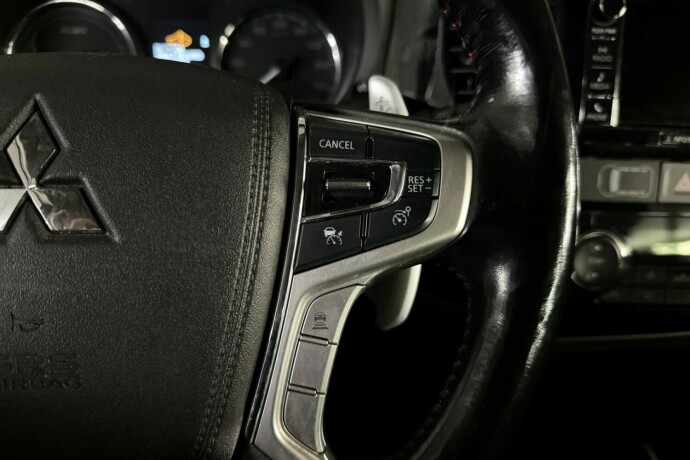 mitsubishi-outlander-elektrisitetbensin-2016-big-20