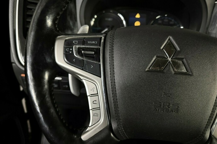 mitsubishi-outlander-elektrisitetbensin-2016-big-22