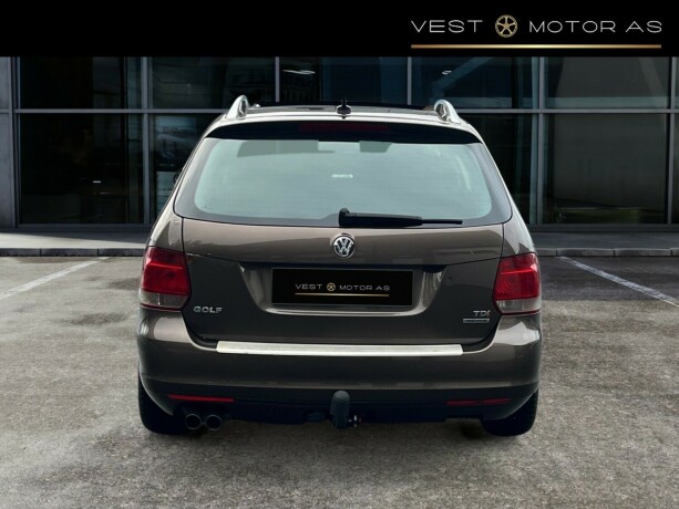 volkswagen-golf-diesel-2012-big-5