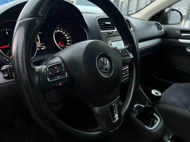 volkswagen-golf-diesel-2012-big-15