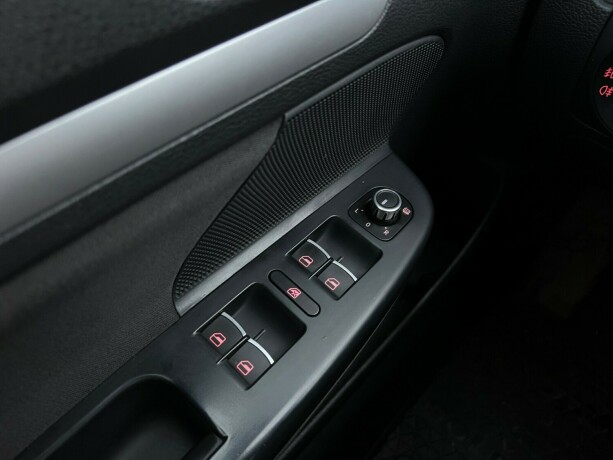 volkswagen-golf-diesel-2012-big-21