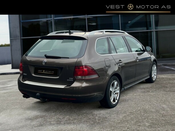 volkswagen-golf-diesel-2012-big-7