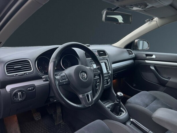volkswagen-golf-diesel-2012-big-9