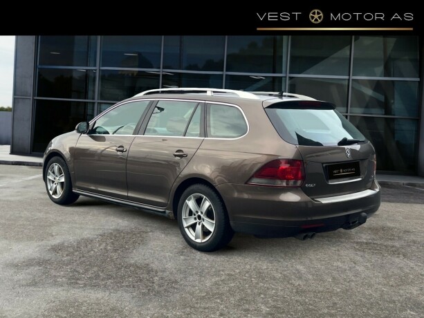 volkswagen-golf-diesel-2012-big-4