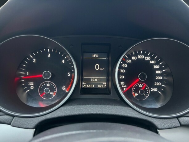 volkswagen-golf-diesel-2012-big-22