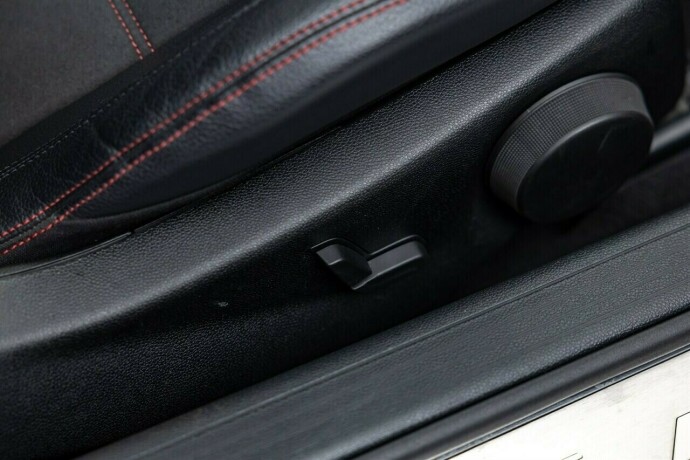 mercedes-benz-c-klasse-bensin-2012-big-67