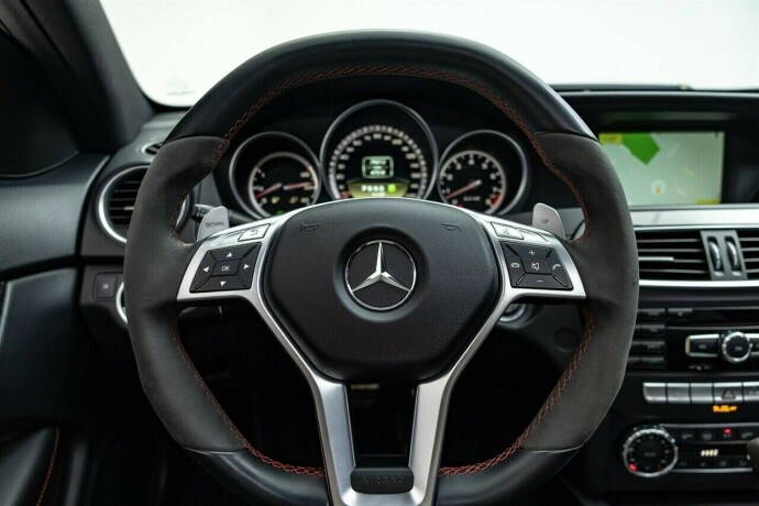 mercedes-benz-c-klasse-bensin-2012-big-32