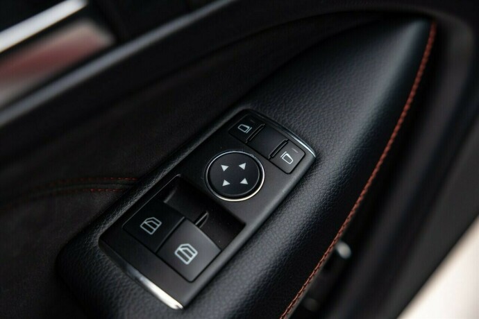 mercedes-benz-c-klasse-bensin-2012-big-48