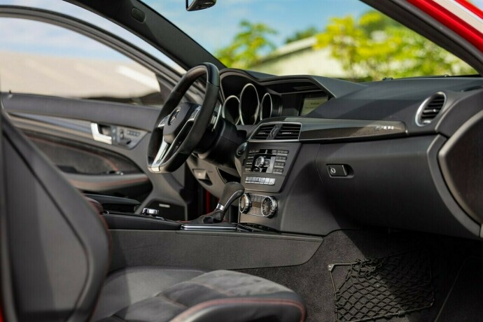 mercedes-benz-c-klasse-bensin-2012-big-132