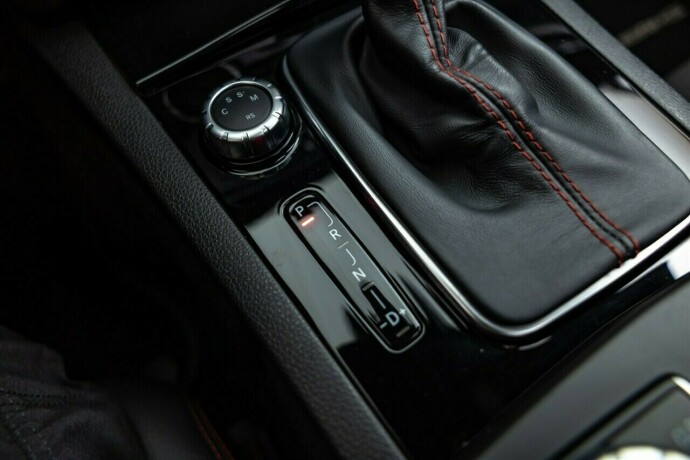 mercedes-benz-c-klasse-bensin-2012-big-43