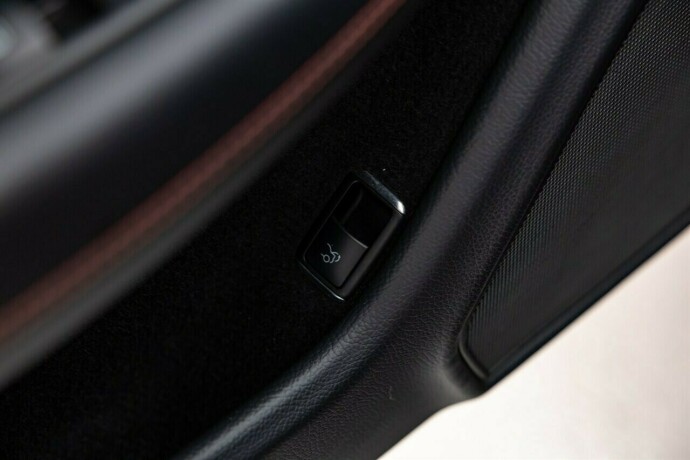 mercedes-benz-c-klasse-bensin-2012-big-49