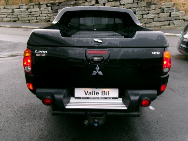 mitsubishi-l200-diesel-2009-big-5