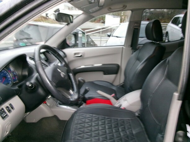 mitsubishi-l200-diesel-2009-big-8