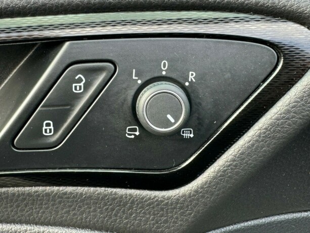 volkswagen-golf-elektrisitetbensin-2015-big-20