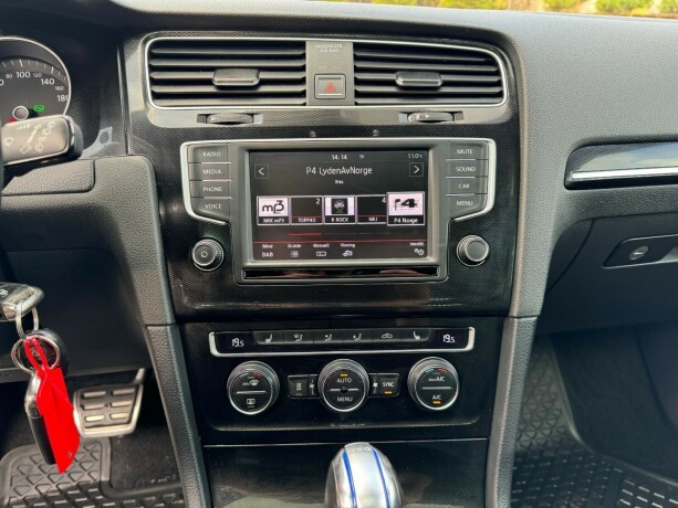 volkswagen-golf-elektrisitetbensin-2015-big-10