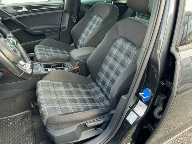 volkswagen-golf-elektrisitetbensin-2015-big-15