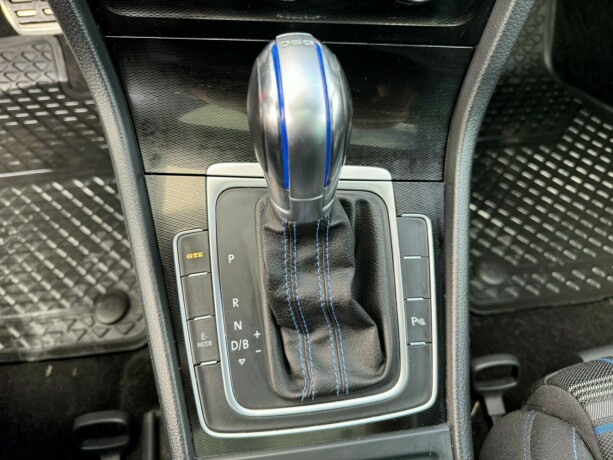 volkswagen-golf-elektrisitetbensin-2015-big-12