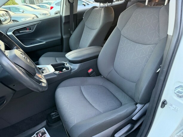 toyota-rav4-elektrisitetbensin-2019-big-14