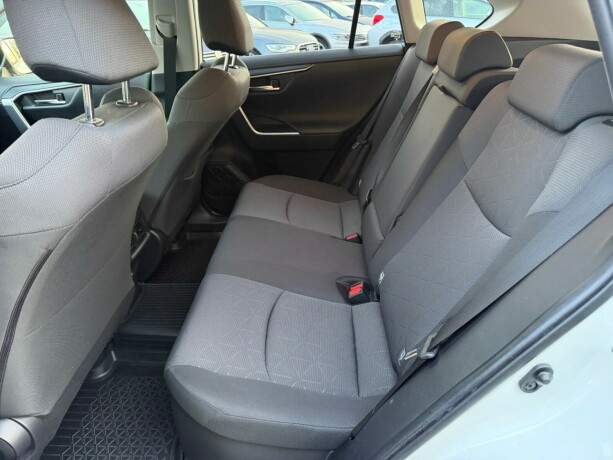 toyota-rav4-elektrisitetbensin-2019-big-16