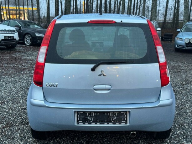 mitsubishi-colt-bensin-2007-big-5