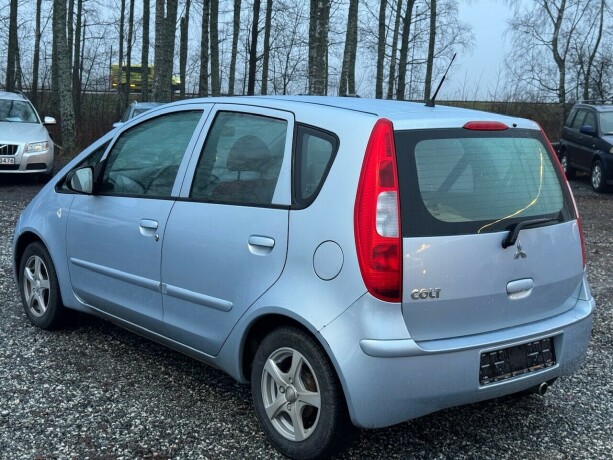 mitsubishi-colt-bensin-2007-big-4