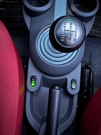 mitsubishi-colt-bensin-2007-big-14