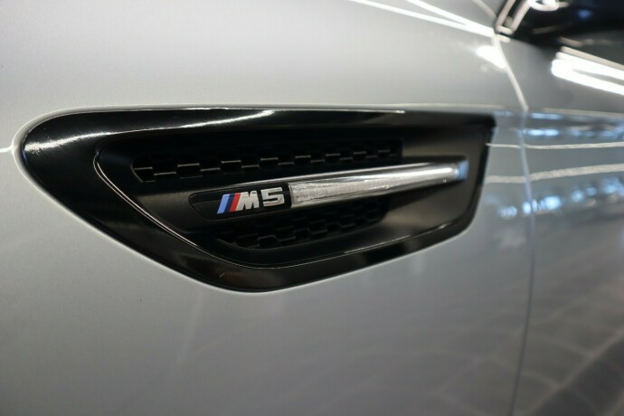 bmw-m5-bensin-2012-big-12