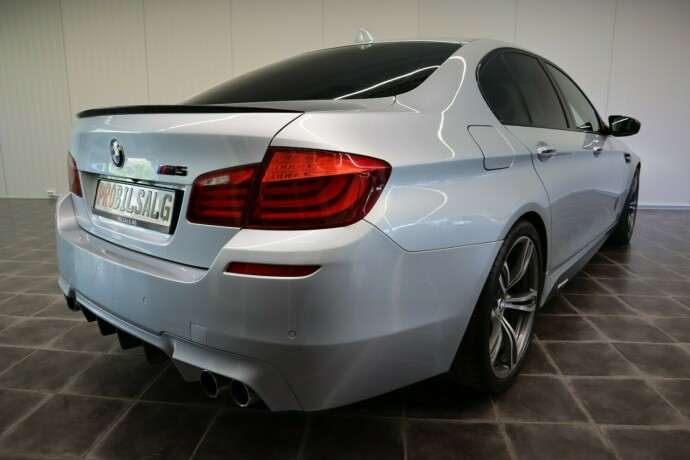 bmw-m5-bensin-2012-big-2