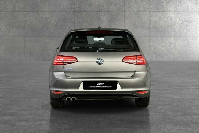 volkswagen-golf-elektrisitetbensin-2016-big-4