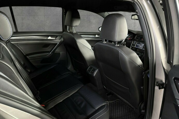 volkswagen-golf-elektrisitetbensin-2016-big-16