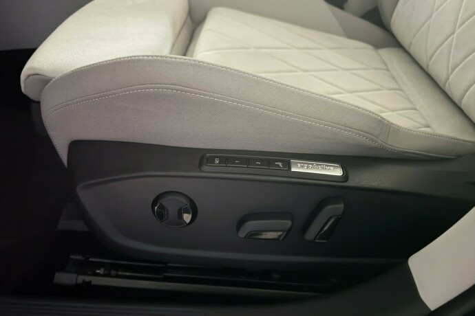 volkswagen-golf-elektrisitetbensin-2021-big-24