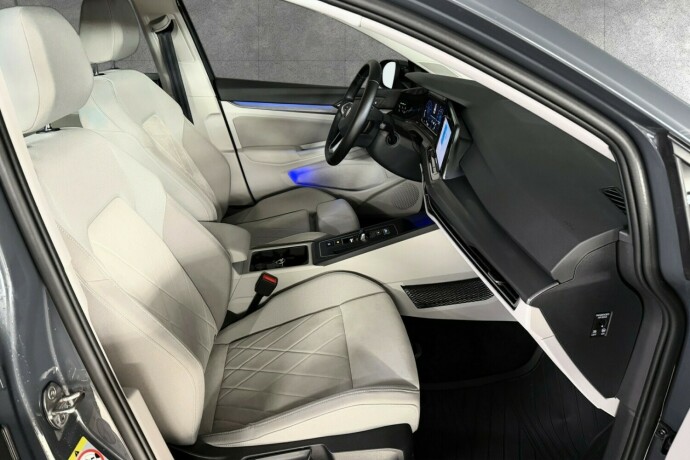 volkswagen-golf-elektrisitetbensin-2021-big-18