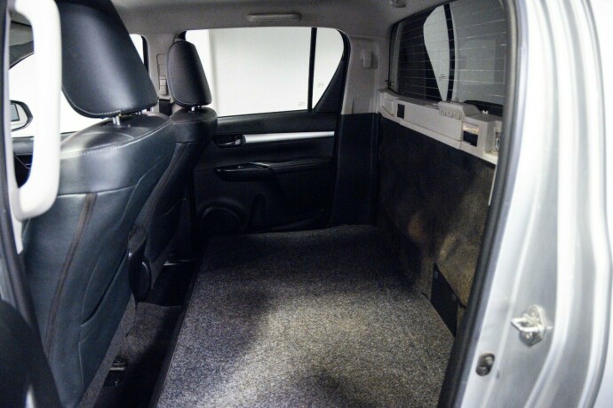 toyota-hilux-diesel-2019-big-6