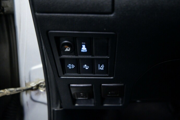 toyota-hilux-diesel-2019-big-17