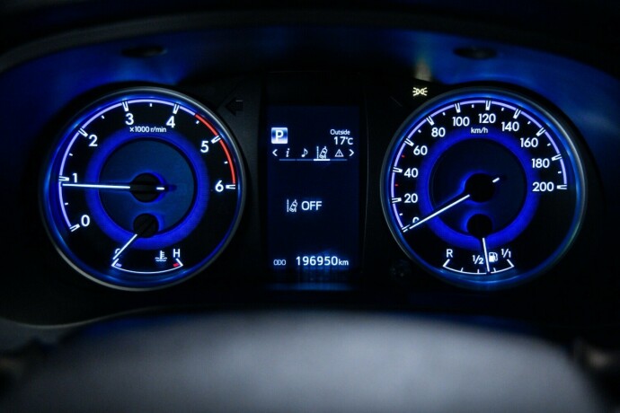 toyota-hilux-diesel-2019-big-11