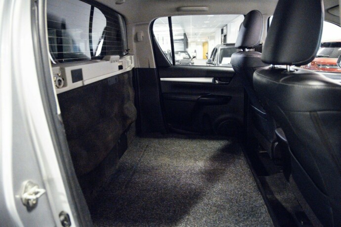 toyota-hilux-diesel-2019-big-8