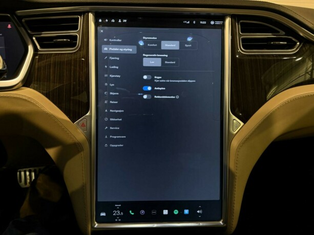 tesla-model-s-elektrisitet-2013-big-19